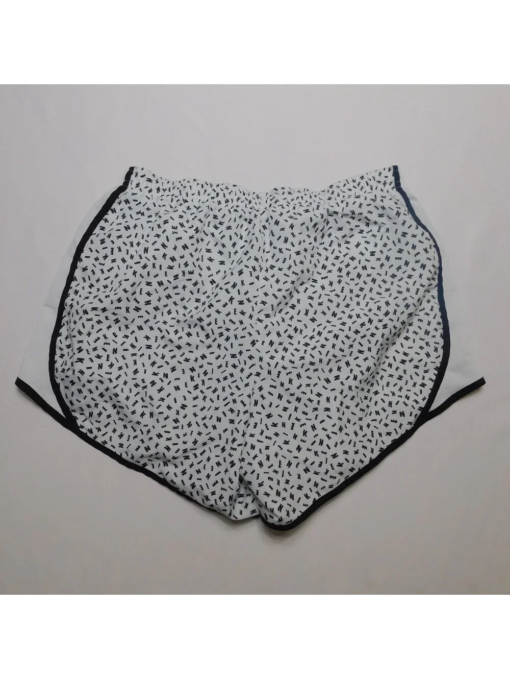 Nike Girls XL Dri-FIT Tempo Running Shorts White Black Logo Print Athletic Youth